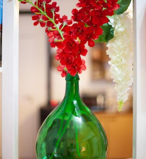 خانه 1 خوابه, B&b Flower House