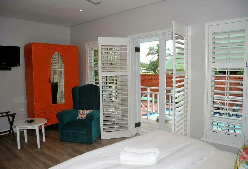 プールビュースタンダードルーム, Mount Edgecombe Estate Lodge