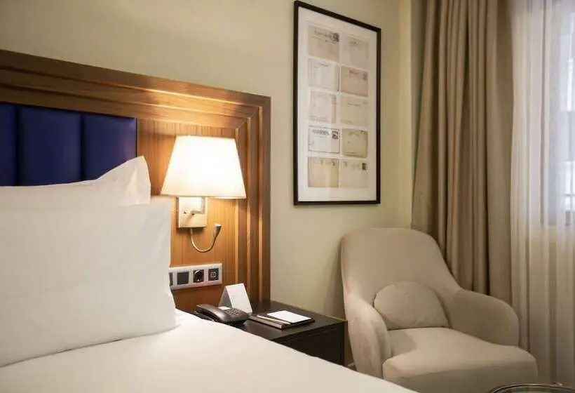اتاق لوکس با بالکن, Ramada Plaza By Wyndham Sultanahmet