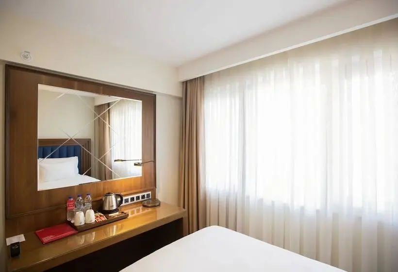 اتاق سوپریور با چشم‌انداز شهر, Ramada Plaza By Wyndham Sultanahmet