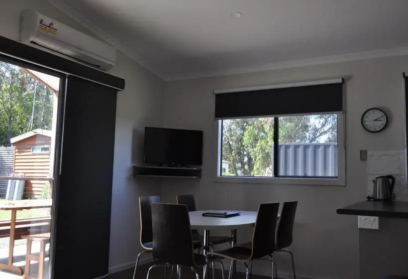 スリーベッドルーム ヴィラ, Phillip Island Park Lane Holiday Park