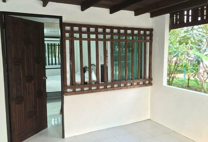 בית, 3 חדרי שינה, Hora Home