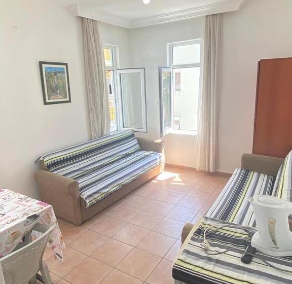 آپارتمان 1 خوابه با چشمانداز استخر, Respect Apart