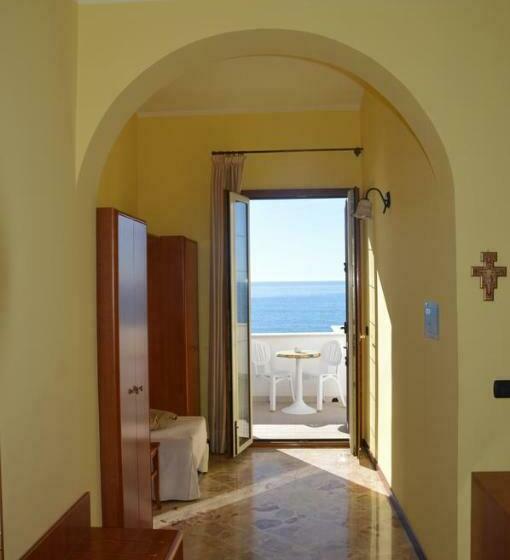 اتاق استاندارد با چشم‌انداز دریا, Mare E Sole Villa Urso