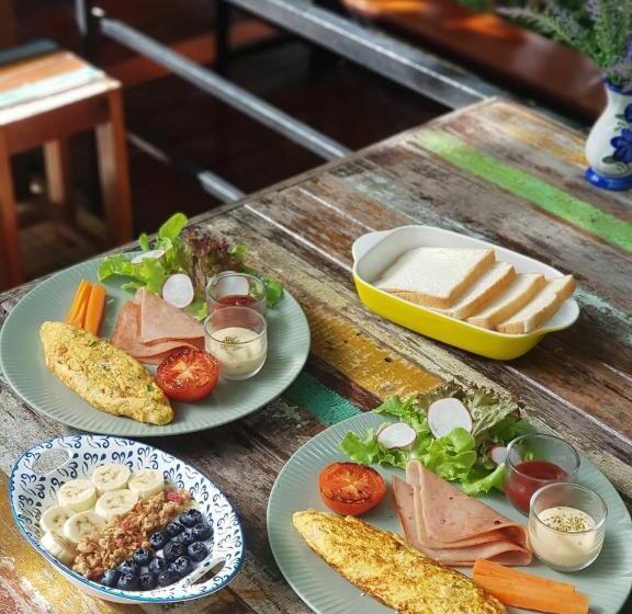 マウンテンビュースタンダードルーム, Nua Tone Resort Bang Tao & Cafe