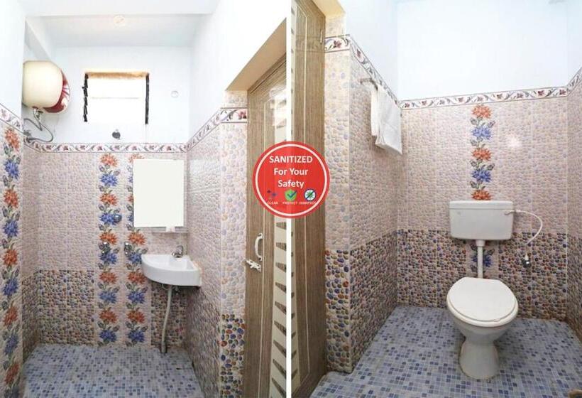 اتاق استاندارد با تخت بزرگ, Goroomgo Jagannath Lodge Puri Near Jagannath Temple & Grand Road   Travelers Recommended