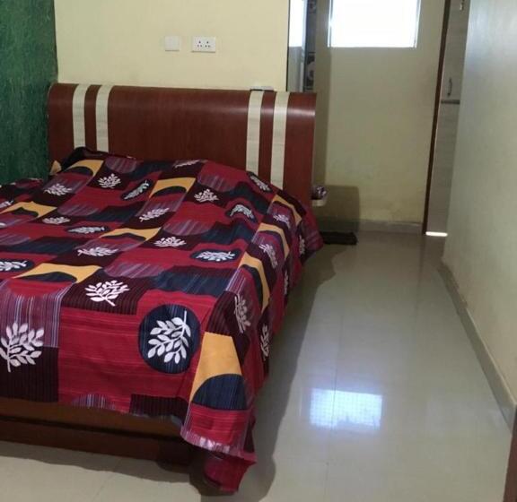 اتاق استاندارد با تخت بزرگ, Goroomgo Jagannath Lodge Puri Near Jagannath Temple & Grand Road   Travelers Recommended