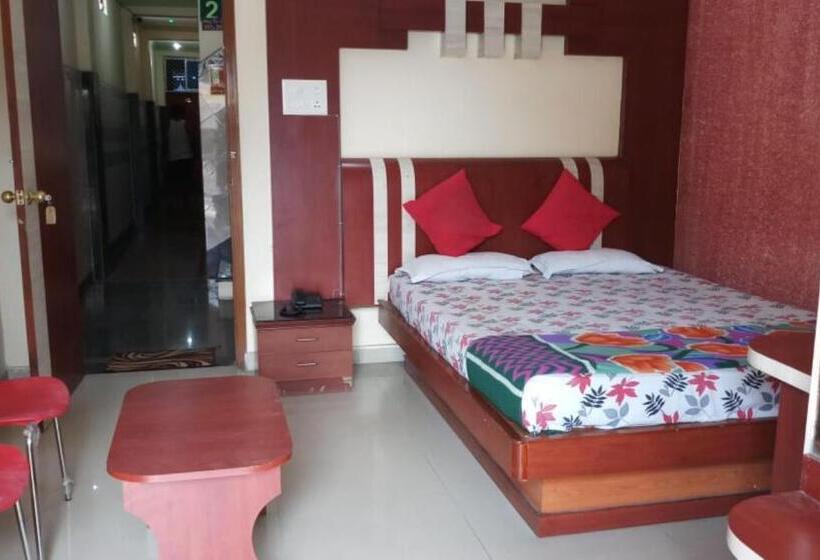 اتاق استاندارد با تخت بزرگ, Goroomgo Jagannath Lodge Puri Near Jagannath Temple & Grand Road   Travelers Recommended