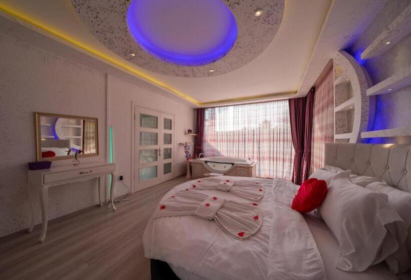 Quarto Deluxe, Terra Pi̇ne