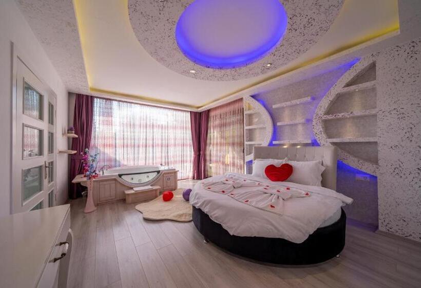 Quarto Deluxe, Terra Pi̇ne