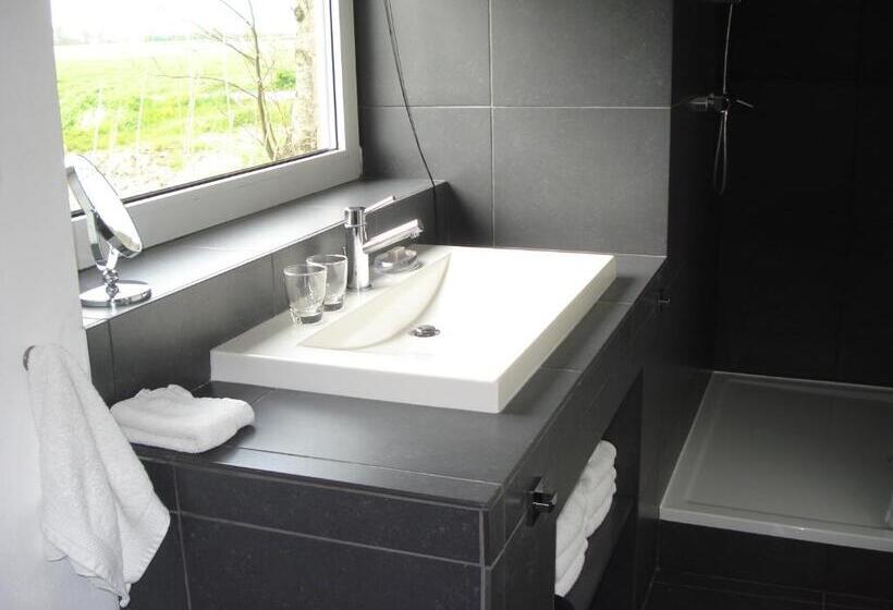 标准三人间, B&b Op De Vlakte