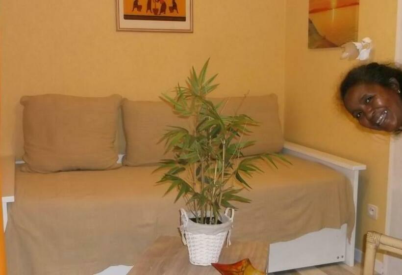 חדר סטנדרט, Alain Et Flo