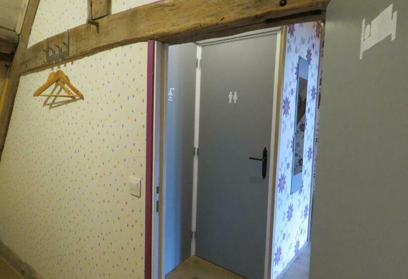 스탠다드 룸, Lalot