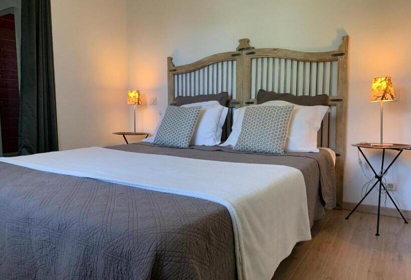 חדר משפחתי נוף לגינה, Les Taouleres