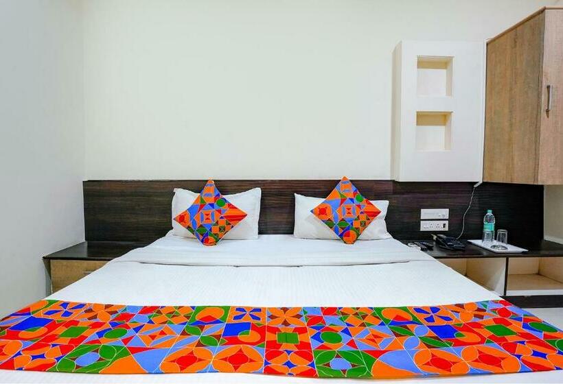デラックスルーム, Fabhotel Regent Inn   Nr Skywalk Bridge
