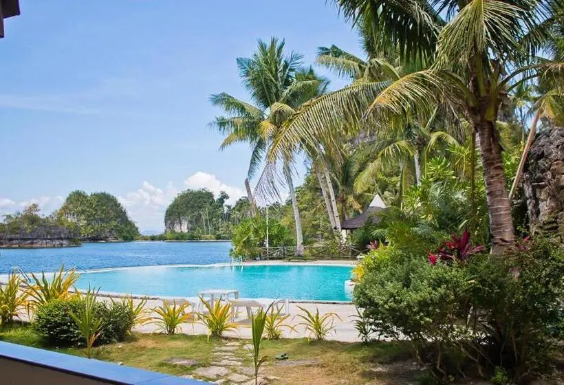 デラックスの４人部屋, Caluwayan Palm Island Resort & Restaurant