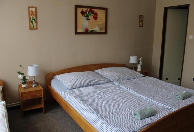 スイート(家族用), Obecná škola