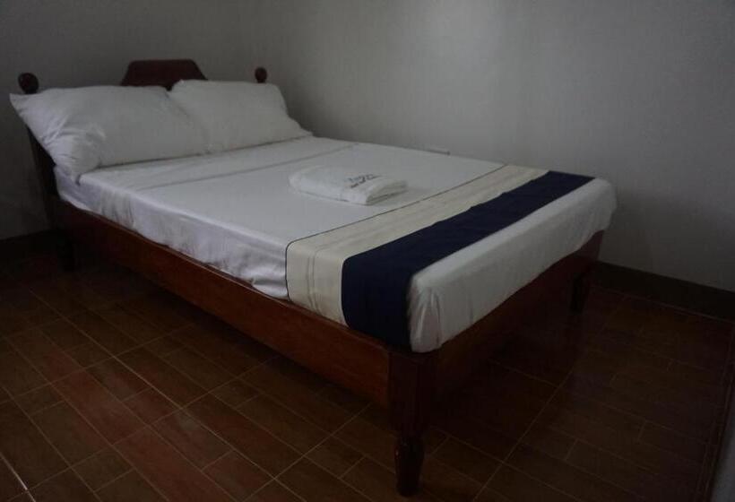 اتاق خانوادگی با چشم‌انداز باغ, Lugano Bed And Breakfast