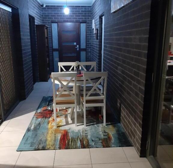 בית, 3 חדרי שינה, Adwaga Lodge