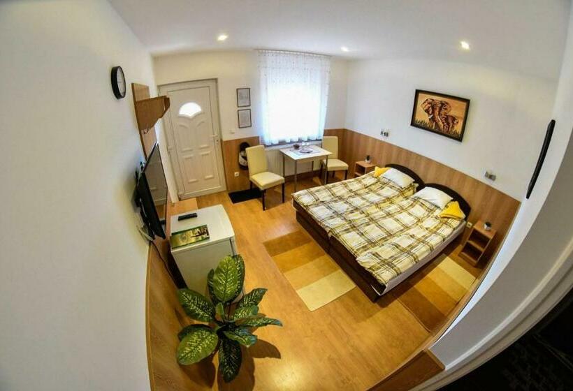 חדר סטנדרט, Fenyves Csárda Vendégház