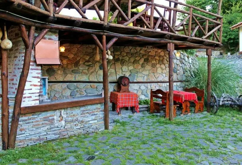 バス共有のスタンダードルーム, Melnik Pyramids Guesthouse