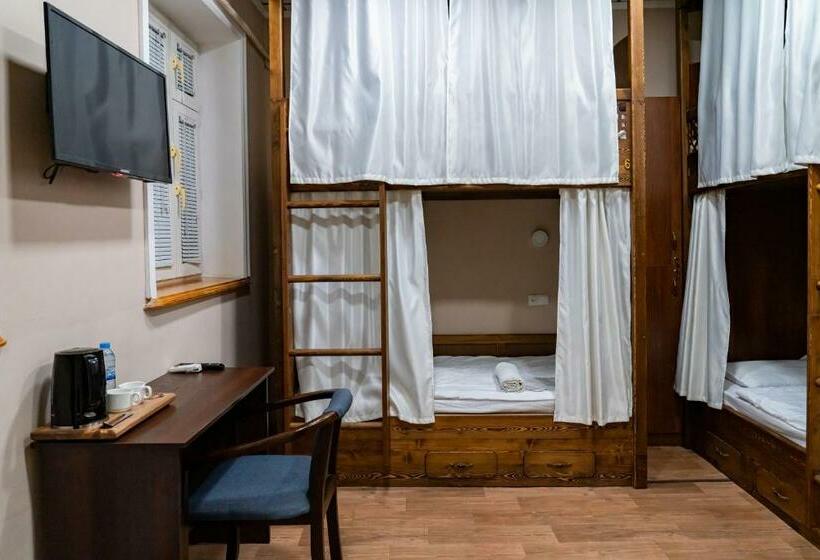 Cama em Quarto Compartilhado, & Hostel Gallery