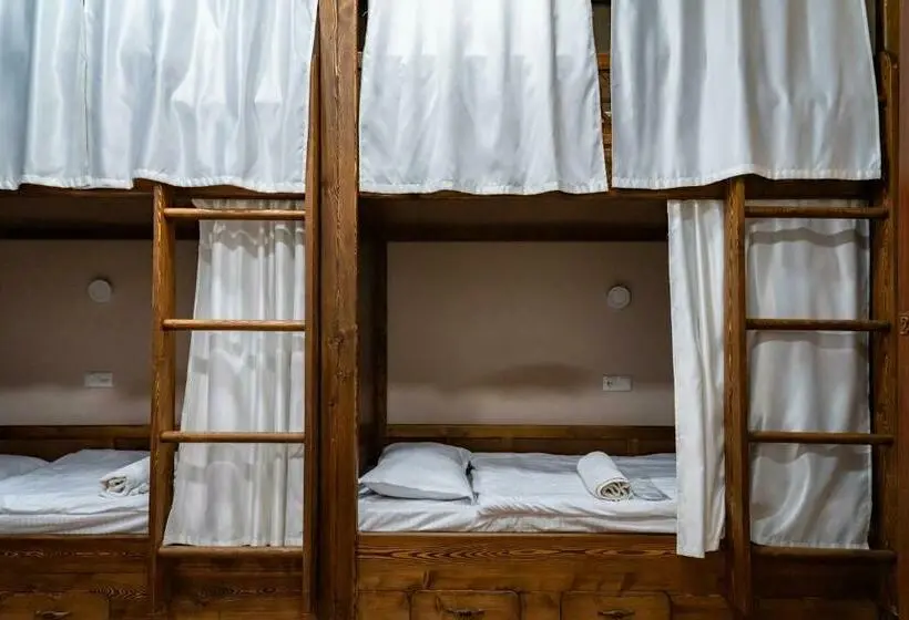 تختخواب در اتاق مشترک, & Hostel Gallery