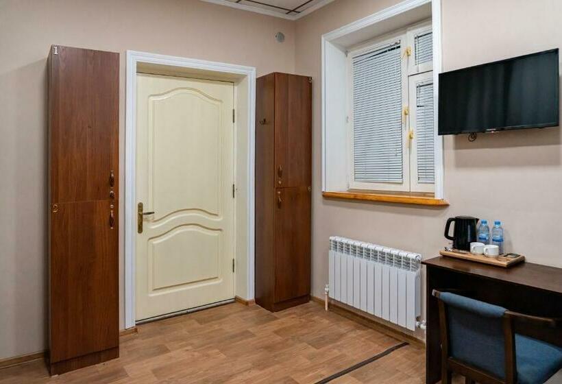 تختخواب در اتاق مشترک, & Hostel Gallery