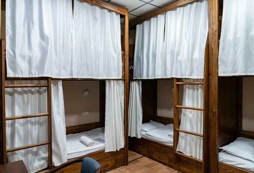 Cama em Quarto Compartilhado, & Hostel Gallery