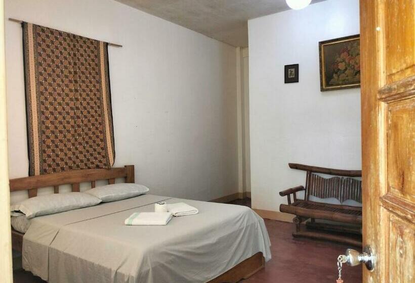 חדר אקונומי, The Sylvia