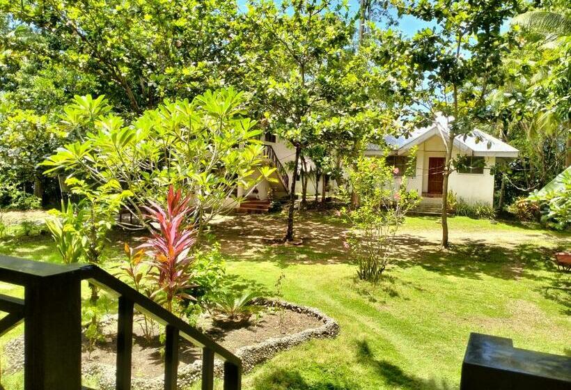 חדר משפחתי, The Sylvia