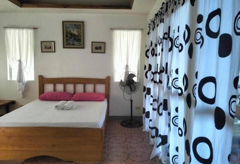 סטודיו סטנדרט עם מרפסת, The Sylvia