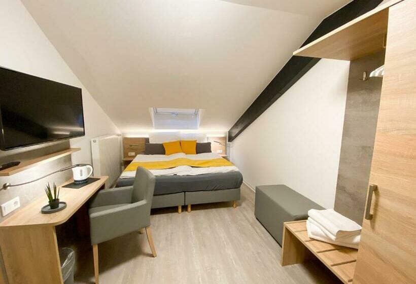 Номер Стандарт, Boardinghouse Breitscheid