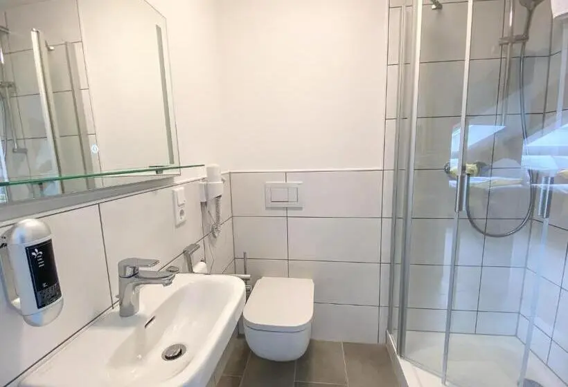 Standard Yhden Hengen Huone, Boardinghouse Breitscheid