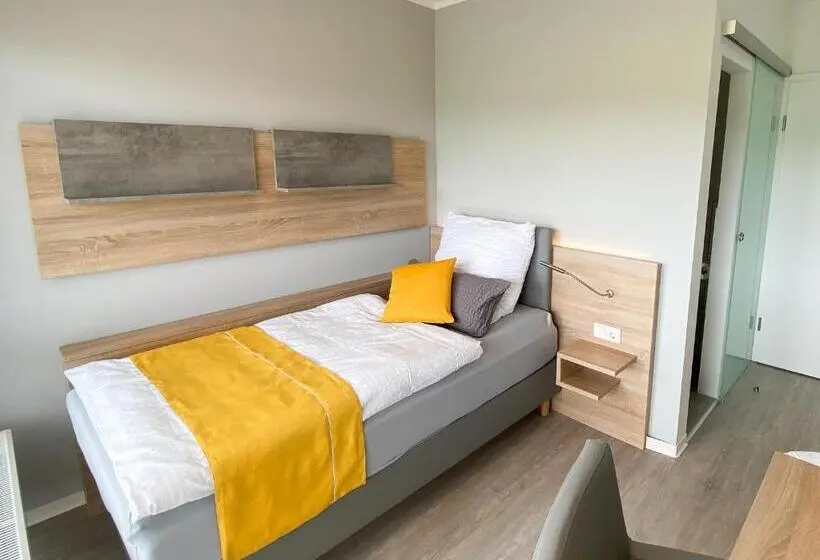 Standard Yhden Hengen Huone, Boardinghouse Breitscheid