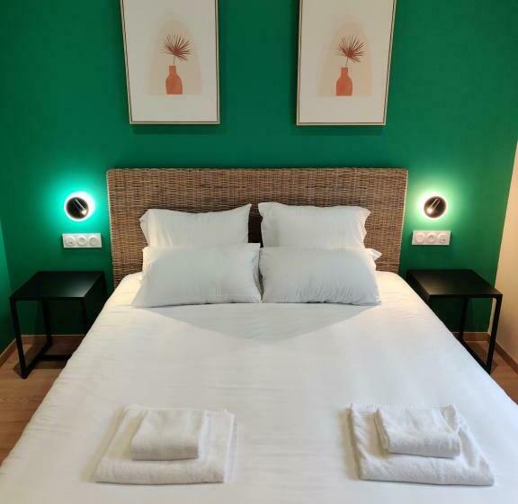 Номер Стандарт, Hôtel De La Tour