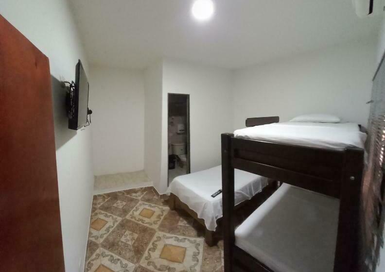 חדר סטנדרט לשלושה, San Adolfo Carepa