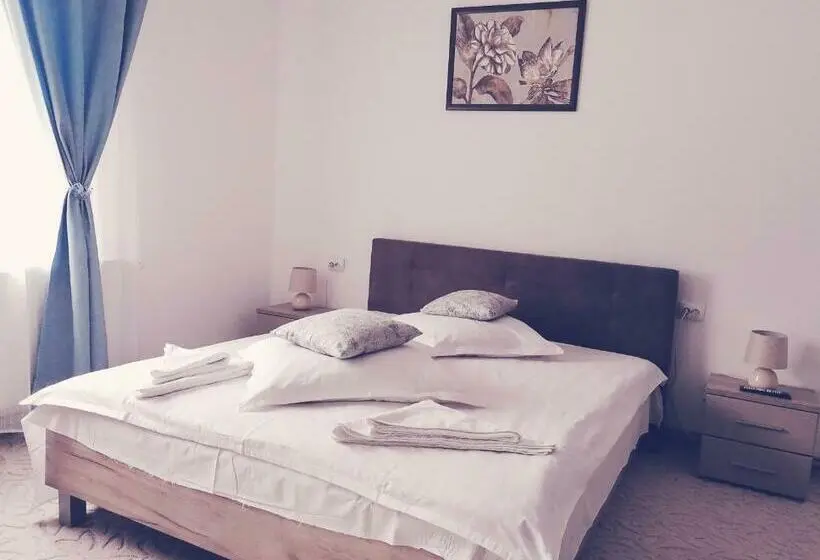 スーペリアトリプルルーム, Voinescu House   Natural Living & Eating