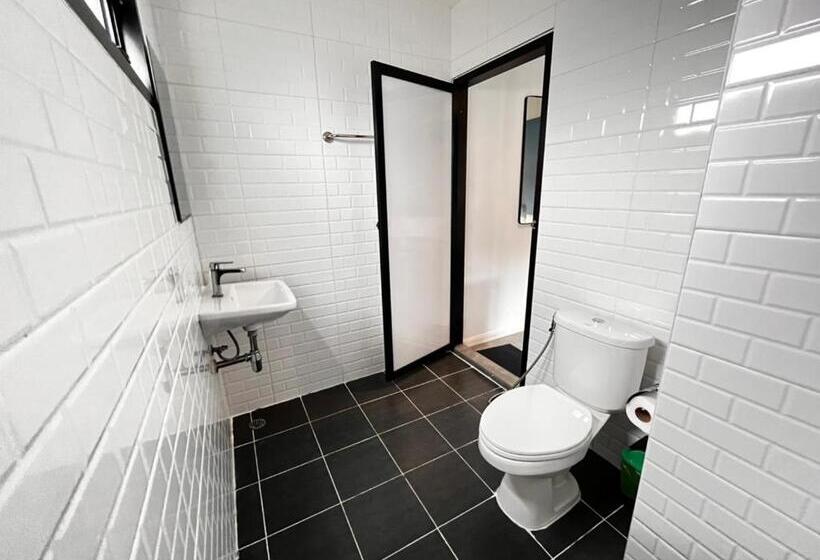 اتاق لوکس, Wire Bangkok Prakhanong