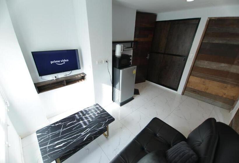 سوییت خانوادگی, Wire Bangkok Prakhanong