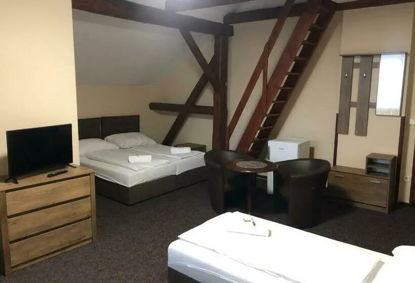 スタンダード４人部屋, Laguna Hotel & Restaurant