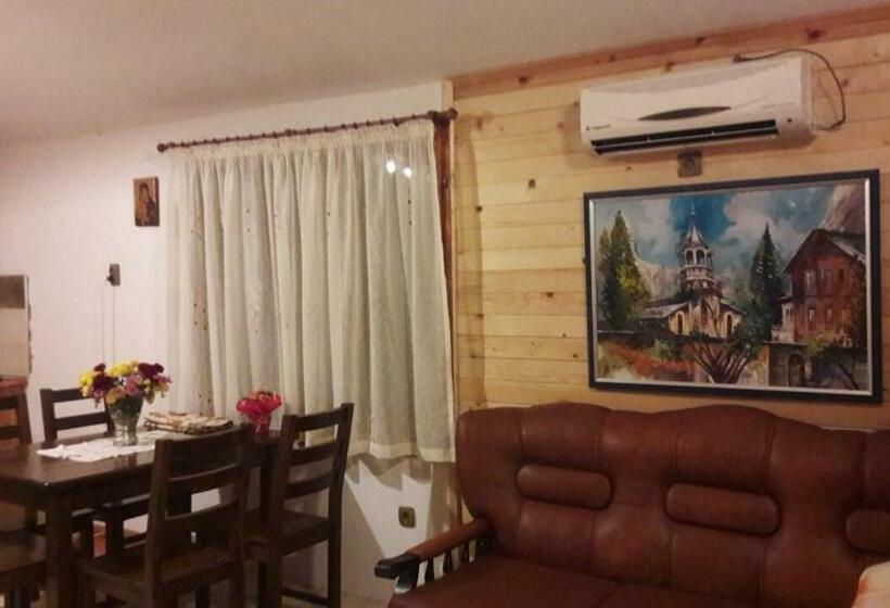 샬레, Guest House „ Mountain Rest“