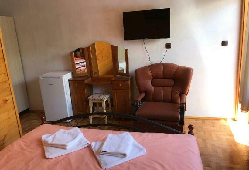 샬레, Guest House „ Mountain Rest“