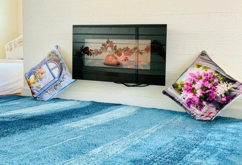 Бунгало Deluxe, Misty English Cottage