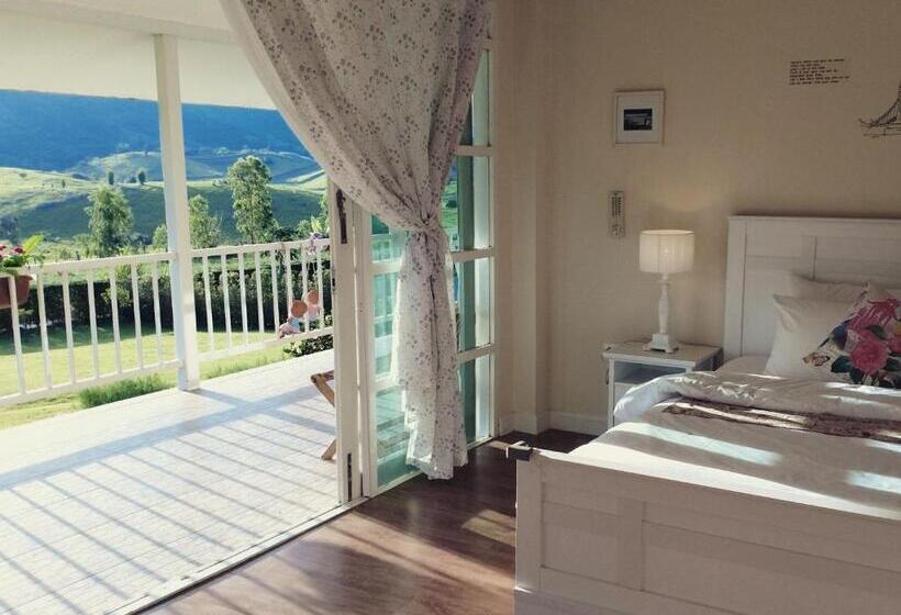 Бунгало Deluxe, Misty English Cottage