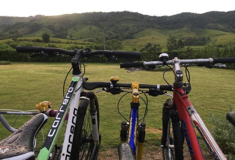 Бунгало Deluxe, Misty English Cottage