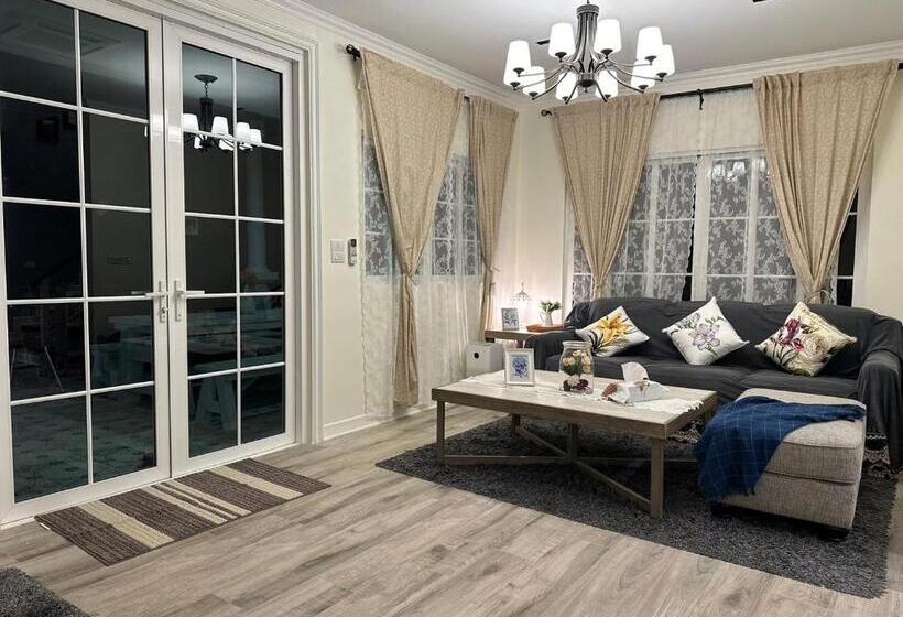 Дом 1 Спальня, Misty English Cottage