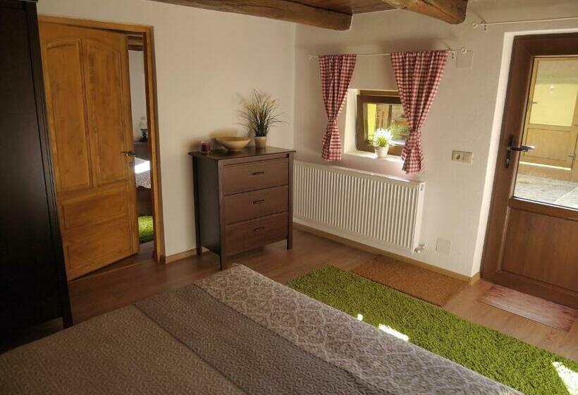 חדר סטנדרט, Oma S Hutte