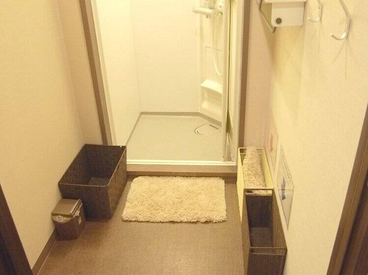 共用房间的床, Fukuoka Hana Hostel