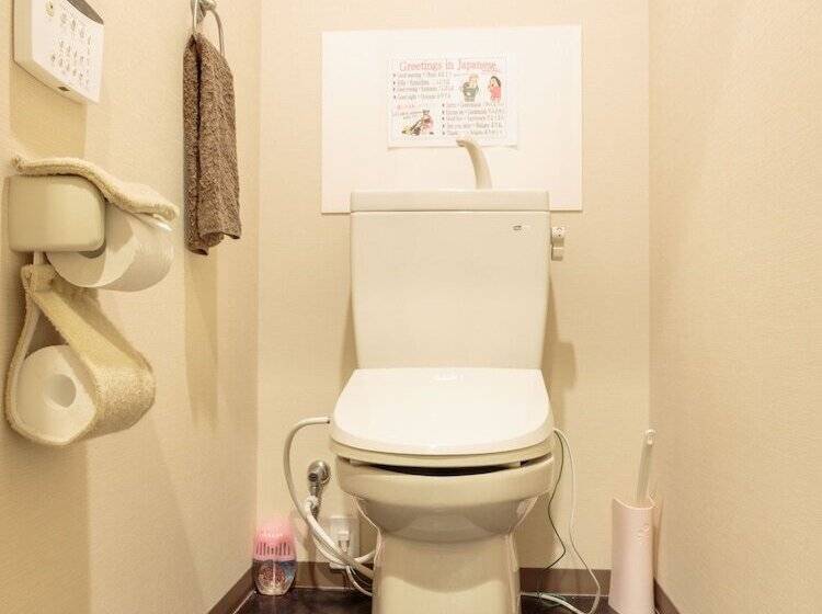Кровать в Общей Комнате, Fukuoka Hana Hostel